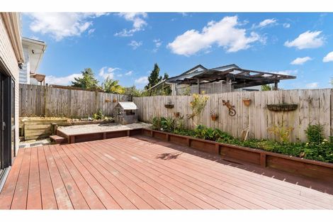 Photo of property in 2 Mile Place, Henderson, Auckland, 0612