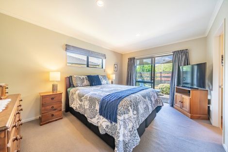 Photo of property in 4 Aragon Grove, Kingsley Heights, Upper Hutt, 5018