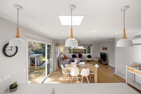 Photo of property in 28c Hamilton Road, Cambridge, 3434