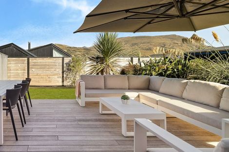 Photo of property in 13 Wheat Street, Jacks Point, Queenstown, 9371