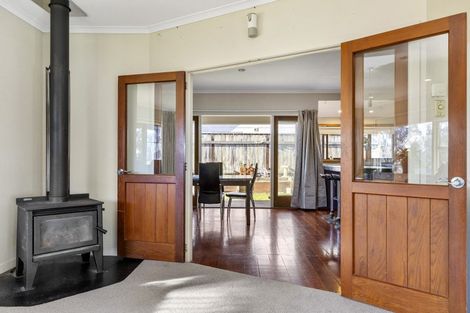 Photo of property in 90 Tamatea Road, Taupo, 3330