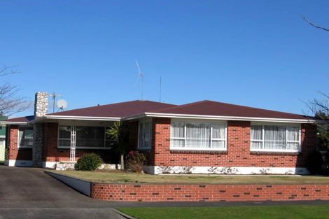 Photo of property in 12 Henare Street, West End, Palmerston North, 4412