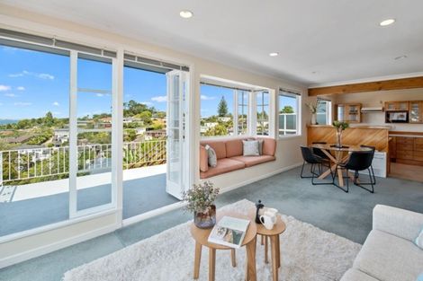 Photo of property in 3 Elizabeth Place, Mairangi Bay, Auckland, 0630