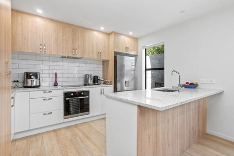 Photo of property in 48b Kemble Close, Mangere, Auckland, 2022