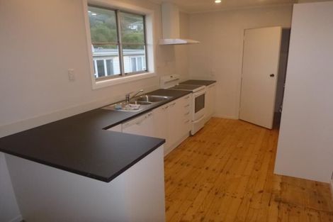 Photo of property in 18 Takapuwahia Drive, Takapuwahia, Porirua, 5022