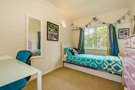Photo of property in 1 Ruru Street, Waikanae, 5036