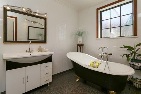 Photo of property in 46 Arrowsmith Avenue, Waipahihi, Taupo, 3330