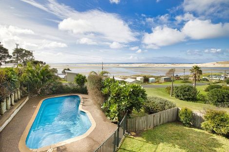 Photo of property in 4 Lincoln Street, Mangawhai Heads, Mangawhai, 0505