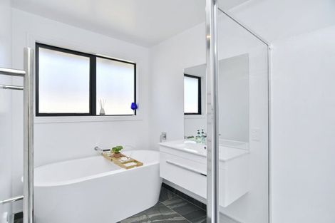 Photo of property in 45 Mcquillan Avenue, Woodend, 7610