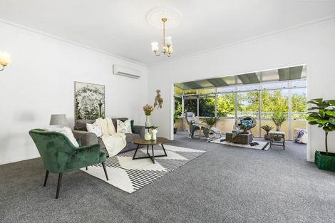 Photo of property in 112 Great South Road, Huntly, 3700