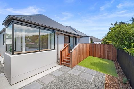 Photo of property in 2/71b Main Road, Redcliffs, Christchurch, 8081
