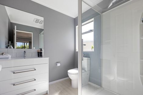 Photo of property in 6 Rosehill Way, Taradale, Napier, 4112