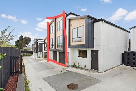 Photo of property in 4/11 Scanlen Terrace, Kelston, Auckland, 0602