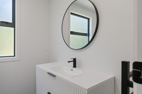 Photo of property in 24 Parawera Drive, Acacia Bay, Taupo, 3330