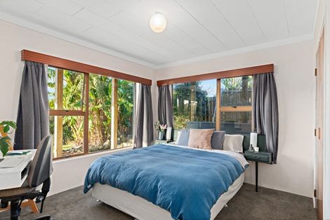 Photo of property in 18 Harbour View Road, Leigh, 0985