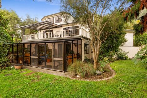 Photo of property in 34 Milton Terrace, Picton, 7220