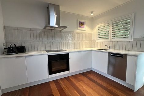 Photo of property in 3/17 Church Street, Devonport, Auckland, 0624