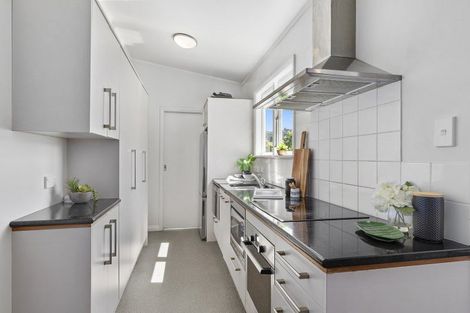 Photo of property in 10 Hiropi Street, Newtown, Wellington, 6021