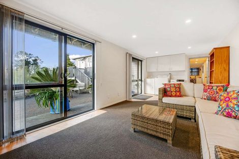 Photo of property in 11 North Way, Titirangi, Auckland, 0604