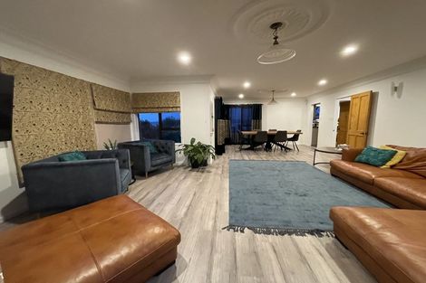 Photo of property in 54 Spence Road, Henderson, Auckland, 0612