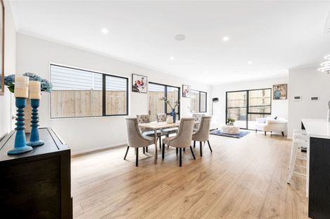 Photo of property in 4 Aklander Rise, Flat Bush, Auckland, 2019