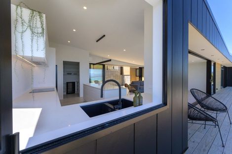 Photo of property in 24 Commodore Place, Britannia Heights, Nelson, 7010