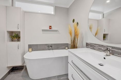 Photo of property in 14 Skinner Street, Blagdon, New Plymouth, 4310