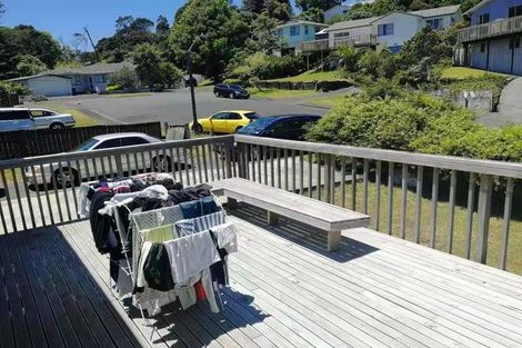 Photo of property in 6 Garner Place, Glenfield, Auckland, 0629