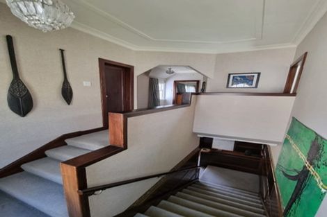 Photo of property in 19 Fitzherbert Terrace, Thorndon, Wellington, 6011