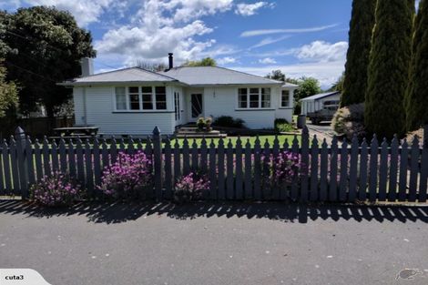Photo of property in 15 Panama Street, Martinborough, 5711