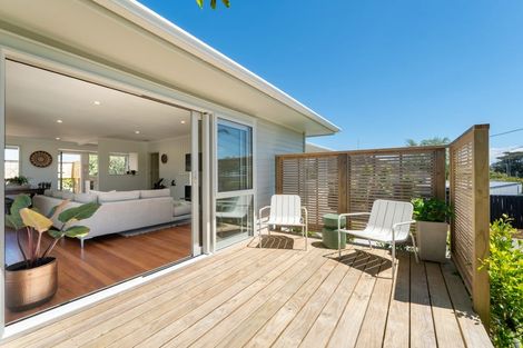 Photo of property in 1/33 Exmouth Road, Northcote, Auckland, 0627