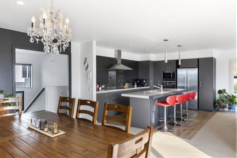 Photo of property in 2 Cherry Lane, Acacia Bay, Taupo, 3330