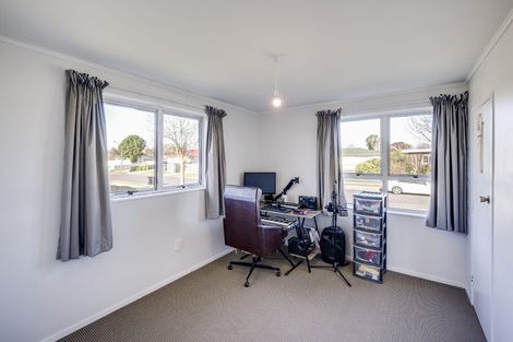 Photo of property in 8 Lyttelton Crescent, Tamatea, Napier, 4112