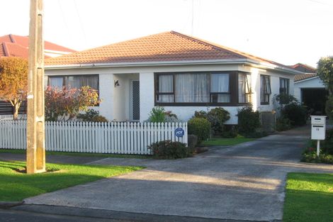 Photo of property in 1/13 Hamilton Road, Papatoetoe, Auckland, 2025