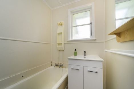 Photo of property in 8 Brighton Crescent, Highbury, Palmerston North, 4412