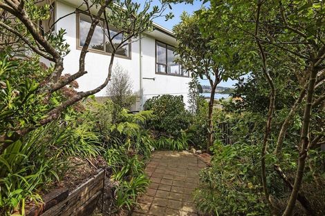 Photo of property in 4 Kinloch Place, Papakowhai, Porirua, 5024