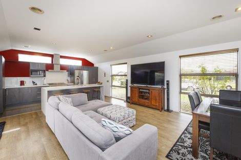 Photo of property in 16 Liberty Grove, Kelvin Grove, Palmerston North, 4414