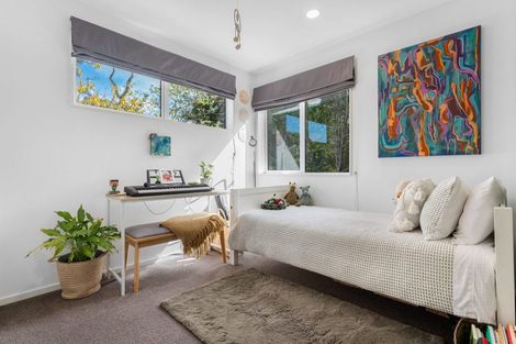 Photo of property in 10 Sauterne Road, Kumeu, 0810