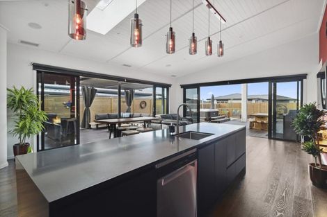 Photo of property in 5 Maunganamu Drive, Wharewaka, Taupo, 3330