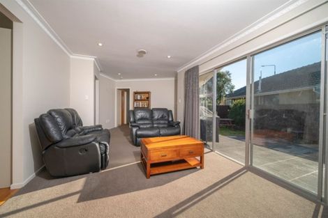 Photo of property in 487 Mairehau Road, Parklands, Christchurch, 8083