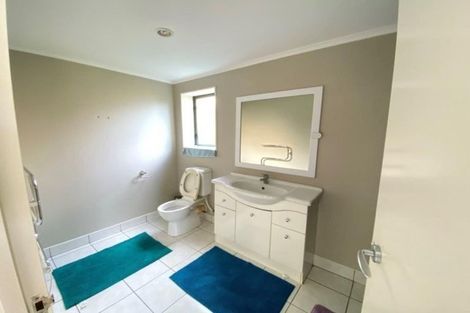 Photo of property in 3 Churchill Road, Murrays Bay, Auckland, 0630