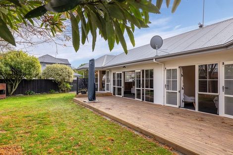 Photo of property in 22 Millcroft Place, Parklands, Christchurch, 8083