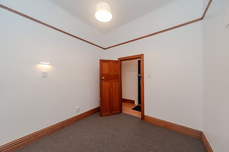 Photo of property in 12 Rolleston Street, Mount Cook, Wellington, 6021