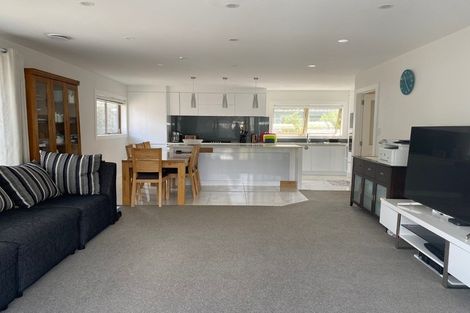 Photo of property in 2 Fitzwilliam Drive, Torbay, Auckland, 0630
