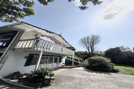 Photo of property in 27 Mirrabooka Avenue, Botany Downs, Auckland, 2010