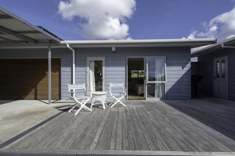 Photo of property in 16 Te Akau Drive, Russell, 0272