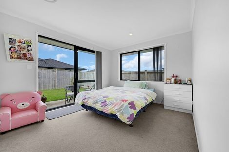 Photo of property in 12 Leathem Crescent, Pokeno, 2402