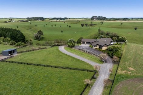 Photo of property in 253 Lwr Pitone Road, Pitone, New Plymouth, 4374