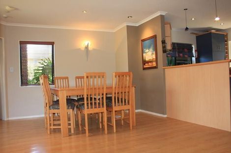 Photo of property in 2 George Deane Place, Greenhithe, Auckland, 0632