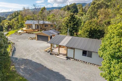 Photo of property in 76 Parenga Road, Hautere, Otaki, 5582